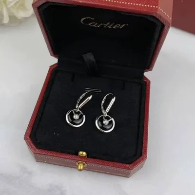 Золотые серьги с болтиками реплика Cartier (Картье) на заказ или купить