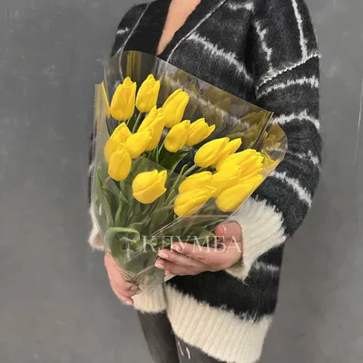Весна всегда: букет желтых тюльпанов с синими ирисами по цене 9198 ₽ -  купить в RoseMarkt с доставкой по Санкт-Петербургу