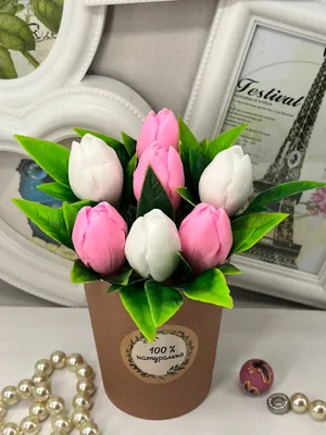 Купить Охапка из белых тюльпанов в оформлении model №846 в Новосибирске