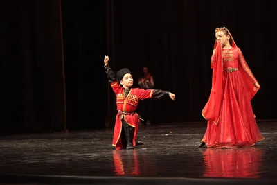 Кавказские танцы | Неукротимая планета