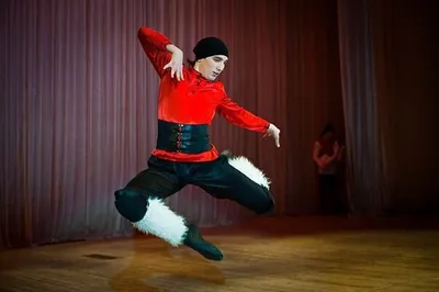 Гатчинская Служба Новостей — Гатчинцев научат танцевать кавказские танцы