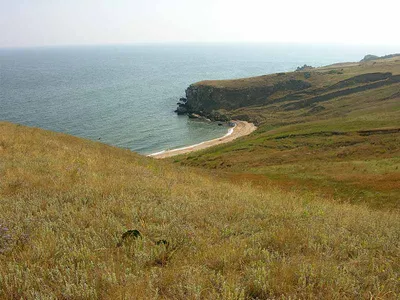 Мыс Казантип в Крыму на побережье Азовского моря