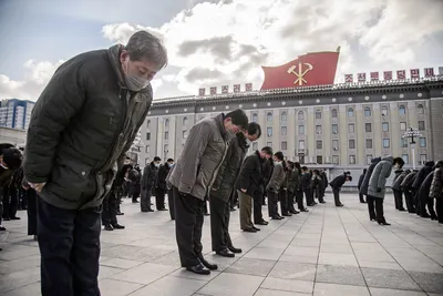 В КНДР проходят траурные мероприятие в связи с 10-летием смерти Ким Чен Ира  - Российская газета