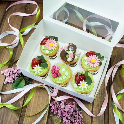 Вкусные цветы из зефира- пастилы к празднику 8 марта,кексы фундучный и  банановый, муссовые торты, для любимых и самых очаровательных.Елена… |  Instagram