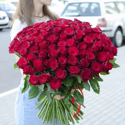 21 кенийская роза в коробке за 2570 ₽ с доставкой по Москве