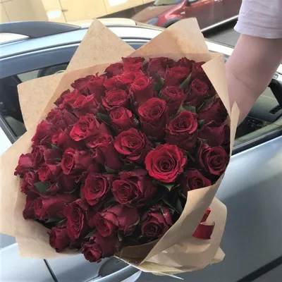 101 разноцветная кенийская роза в упаковке, артикул: 333088675, с доставкой  в город Москва (внутри МКАД)