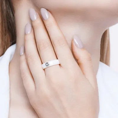 Керамическое кольцо SOKOLOV 6015029 с бриллиантом — купить в AllTime.ru —  фото