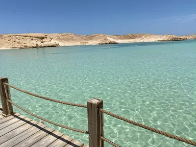 пляж на острове гифтун в красном море. египет хургада привлекательные  поездки на красное море Стоковое Фото - изображение насчитывающей океан,  небо: 227570298