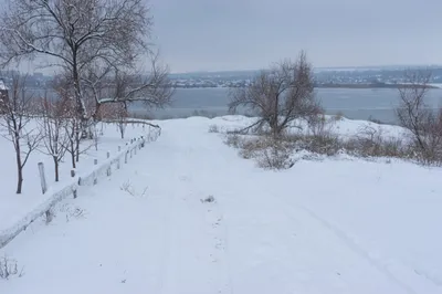 Киев, Подол. На берегу Днепра.