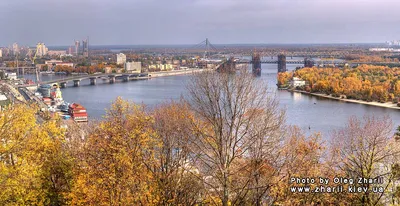 Пешеходный Мост Пересекают Реки Днепр, Киев, Украина Фотография, картинки,  изображения и сток-фотография без роялти. Image 13704269