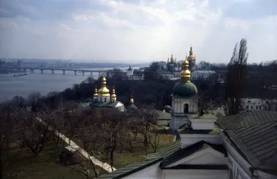 Яхты и Днепр: фото речного Киева