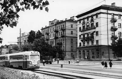 Открытка Никольская Борщаговка. Холм Славы в Парке Победы. Памятник  участниками Январского восстания 1918 г. Киев, 1980 год, номер 2114. Проект  \"Старые открытки\"