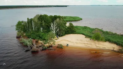 Киевского моря в районе Сухолучья сильно обмелело