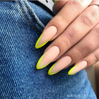 lux_mir_krasoti - Яркий кислотный маникюр 💅🏻 самое тол... | Facebook