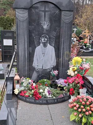 Донское кладбище: могилы знаменитостей, похороненных на кладбище в Москве