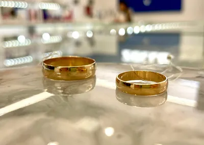 Плоские парные обручальные кольца из золота с широким классическим профилем  (Вес пары: 14 гр.) | Купить в Москве - Nota-Gold