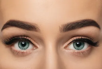 Как сделать макияж smoky eyes для зеленых глаз