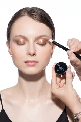 Классические формы стрелок, которые помогут дополнить любой макияж глаз или  станут главным украшением образа😍 WhatsApp 0773001506 Легкий … | Instagram