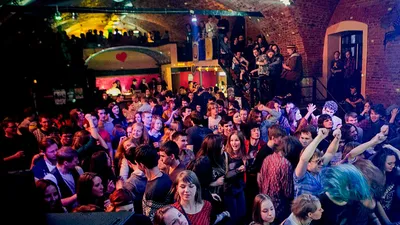 Ночной клуб в Купчино с 200 посетителями поджёг петербуржец-рецидивист