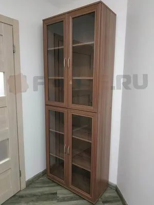 Закрытый книжный шкаф со стеклянными дверцами мод-107 – купить недорого в  интернет-магазине мебели в СПб