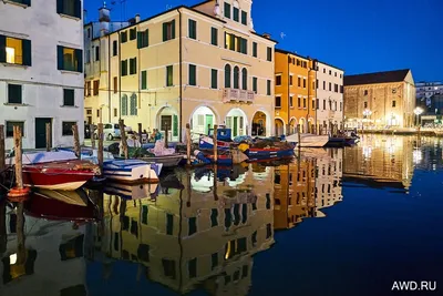 Город кьоджа Италии по воде на закате Редакционное Изображение -  изображение насчитывающей высоко, река: 215310630