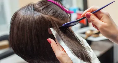 Окрашивание волос 2024 [50+ фото] – модные тенденции, трендовые цвета и  техники