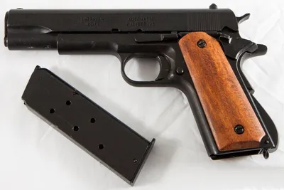 Denix Пистолет автоматический Кольт 45 калибра 1911 года - купить по  выгодной цене | Lefard Официальный сайт