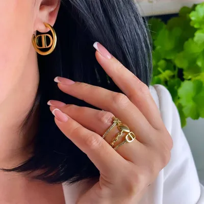 Оригинальное золотое кольцо с бриллиантами 0.78ct Dior – купить по цене 437  500 ₽ с доставкой в интернет-магазине Mister Diamond