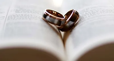 Венчальные кольца: красивая традиция