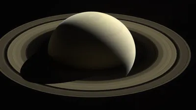 кольца Сатурна перед круглым золотым объектом, картинка сатурна фон  картинки и Фото для бесплатной загрузки