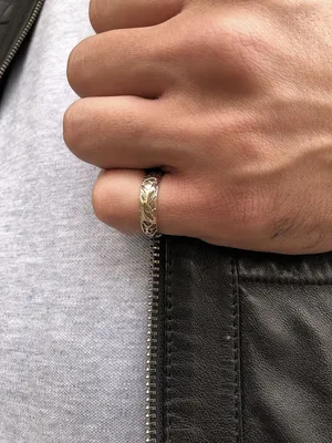 Обручальные кольца ручной работы с гранями из серебра - изготовить в  ювелирной студии Whitelake