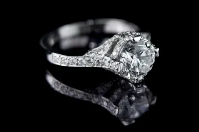 Купить кольцо ручной работы из черненого серебра с натуральным янтарем  \"пантера\"