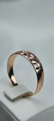 Кольцо обручальное с алмазной гранью 25610270 купить в интернет-магазине  Бронницкий Ювелир