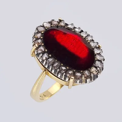 Золотое кольцо с гранатом и алмазами купить в Москве ✓ Антикварный салон  «Сказка»