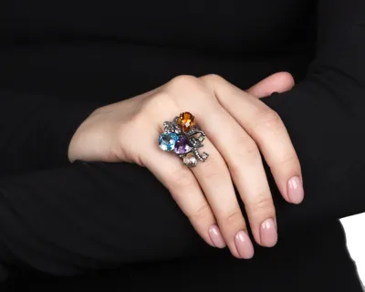 Шикарное золотое кольцо с цветными камнями 10.20ct – купить по цене 164 500  ₽ с доставкой в интернет-магазине Mister Diamond