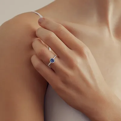 Женское кольцо с сапфиром и бриллиантовой дорожкой BDR3041-SAPH - купить в  ювелирном интернет-магазине по выгодной цене с доставкой по Москве | LA  VIVION