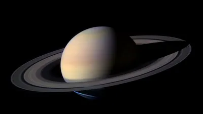 Новые фото колец Сатурна крупным планом от Cassini