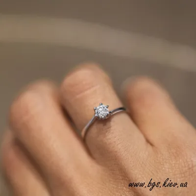 Кольцо для помолвки с бриллиантом 1.00 кр 💍 Металл: белое золото 750  пробы; Бриллиант: 1.00 кр ; Цвет/чистота: D/VVS1; Огранка:… | Instagram