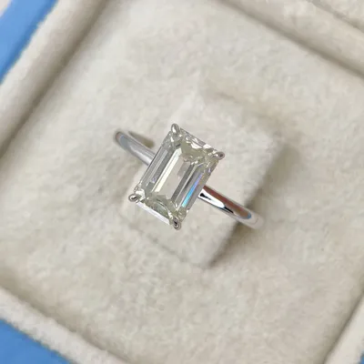 Помолвочное кольцо с бриллиантом огранки \"Сердце\" купить в ювелирном  интернет-магазине LA VIVION