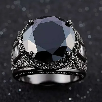 Оригинальное помолвочное кольцо с черным бриллиантом, белое золото 585  проба в Москве, цена 99000 руб.: купить в интернет-магазине
