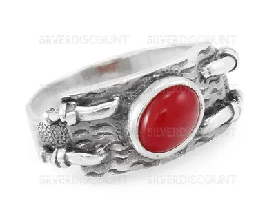 Серебряное кольцо с кораллом в стиле гранж купить на SilverDiscount.ru