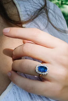 Золотое кольцо с сапфиром и бриллиантами в интернет-магазине Ярмарка  Мастеров по цене 320000 ₽ – IS99VBY | Кольца, Москва - доставка по России