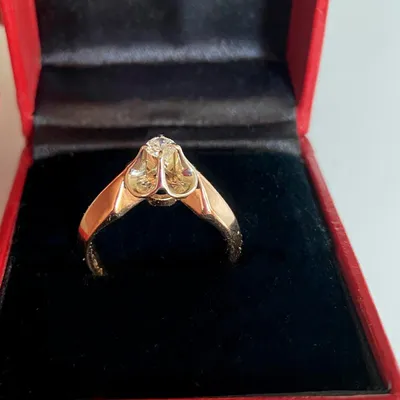 Золотое кольцо \"Тюльпан\" с бриллиантом 0.26 ct