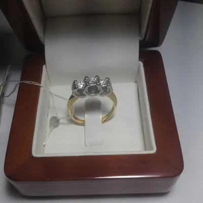 Золотое кольцо тюльпан с бриллиантом 0.42 ct. СССР