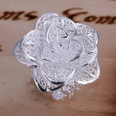 Женское золотое кольцо цветок с бриллиантами 2184716