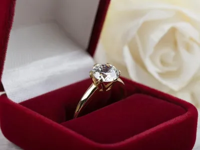 Подарочная ювелирная коробка для кольца под украшения LOVA 16657500 купить  в интернет-магазине Wildberries