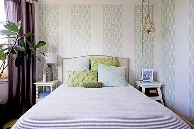 Как выбрать обои для маленькой комнаты: лучшие идеи, 60+ фото в интерьере
