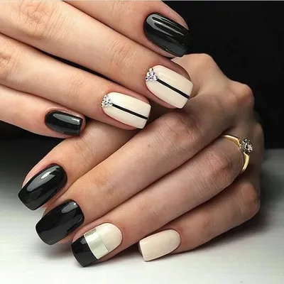 fira_manicure - Комбинированный маникюр (или комби маникюр) в последнее  время стал одним из самых популярных видов маникюра у мастеров. Название  комбинированного он получил из-за сочетания в процессе выполнения различных  видов маникюра, обычно