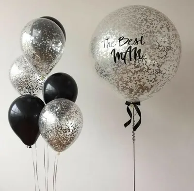 Композиция из шаров на день рождения с шаром баблс.