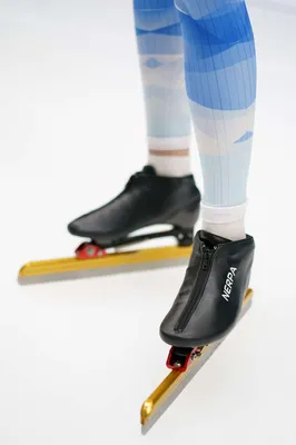 Коньки для конькобежного спорта, регулируемого размера Nijdam, черные,  Размер 30-33 цена | kaup24.ee